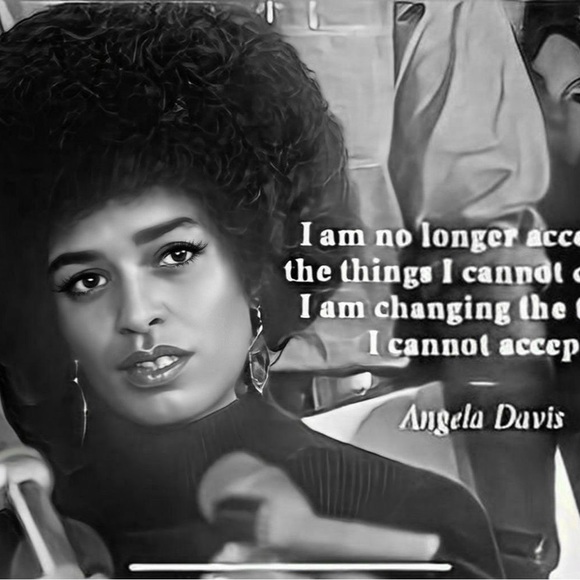 Meet your Posher, Naomi - Picture 11 of 12